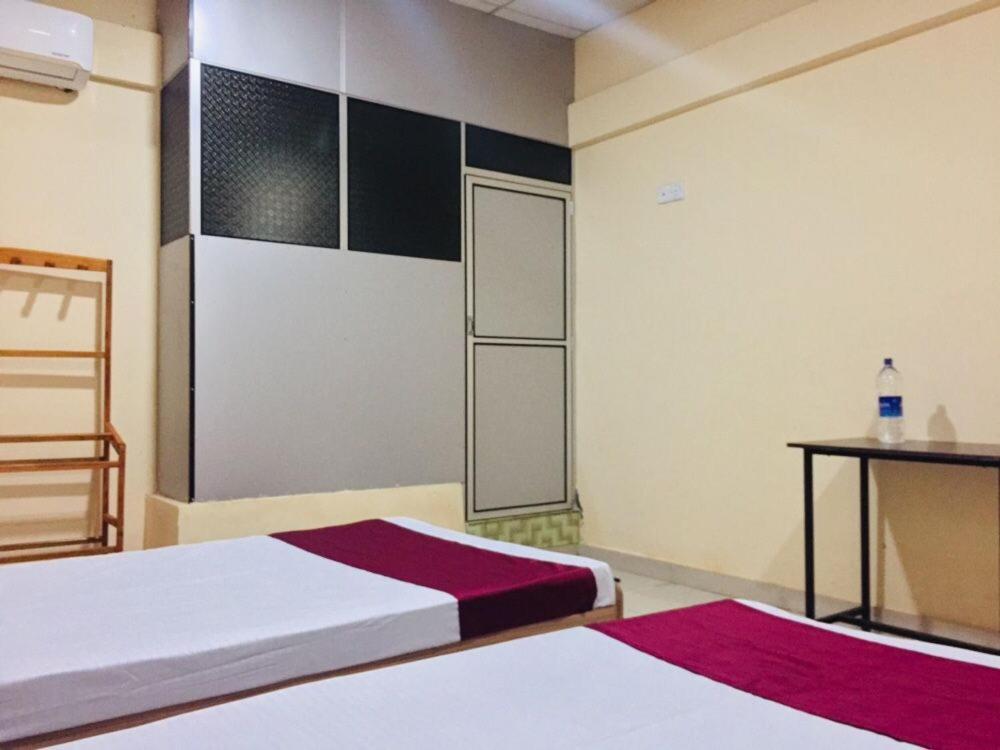 Hotel Hb Budget Rest Jaffna Exterior foto