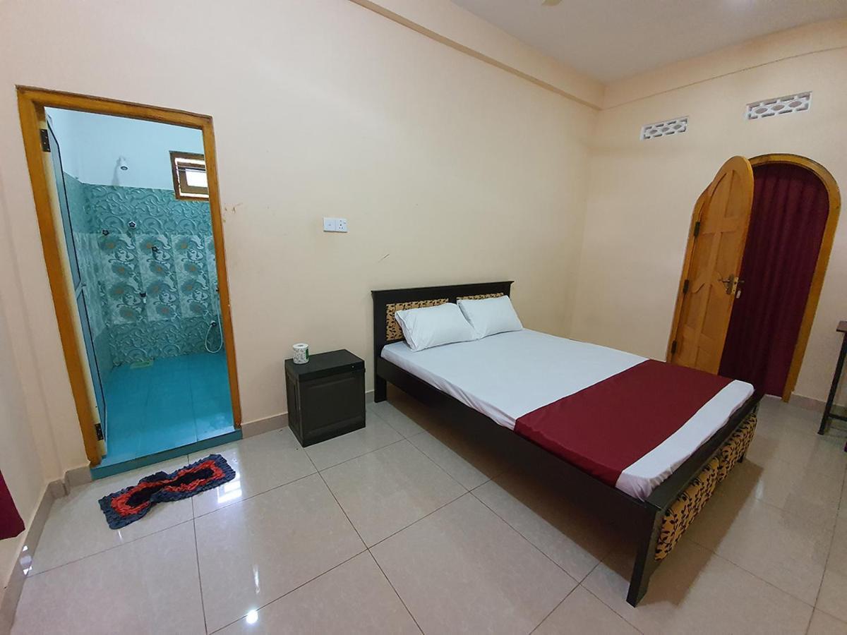 Hotel Hb Budget Rest Jaffna Exterior foto